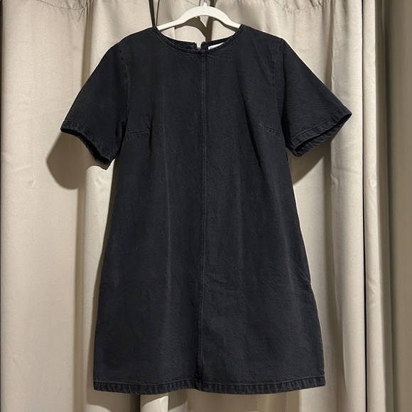 Abercrombie & Fitch Dresses & Skirts - Abercrombie & Fitch Charcoal Mini Dress